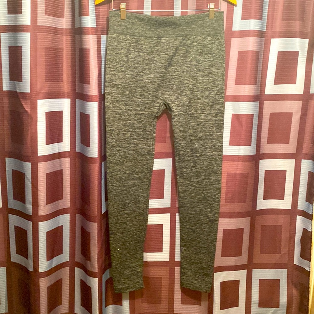 Time and True Women’s High Rise Knit Leggings
